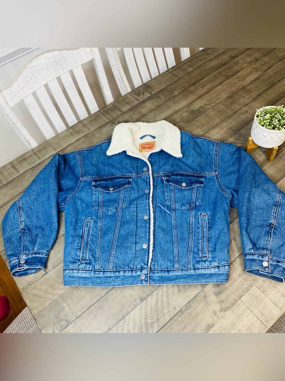 Levi Strauss Men's Denim Sherpa-Lined Blue Jean Trucker Jacket Size Medium